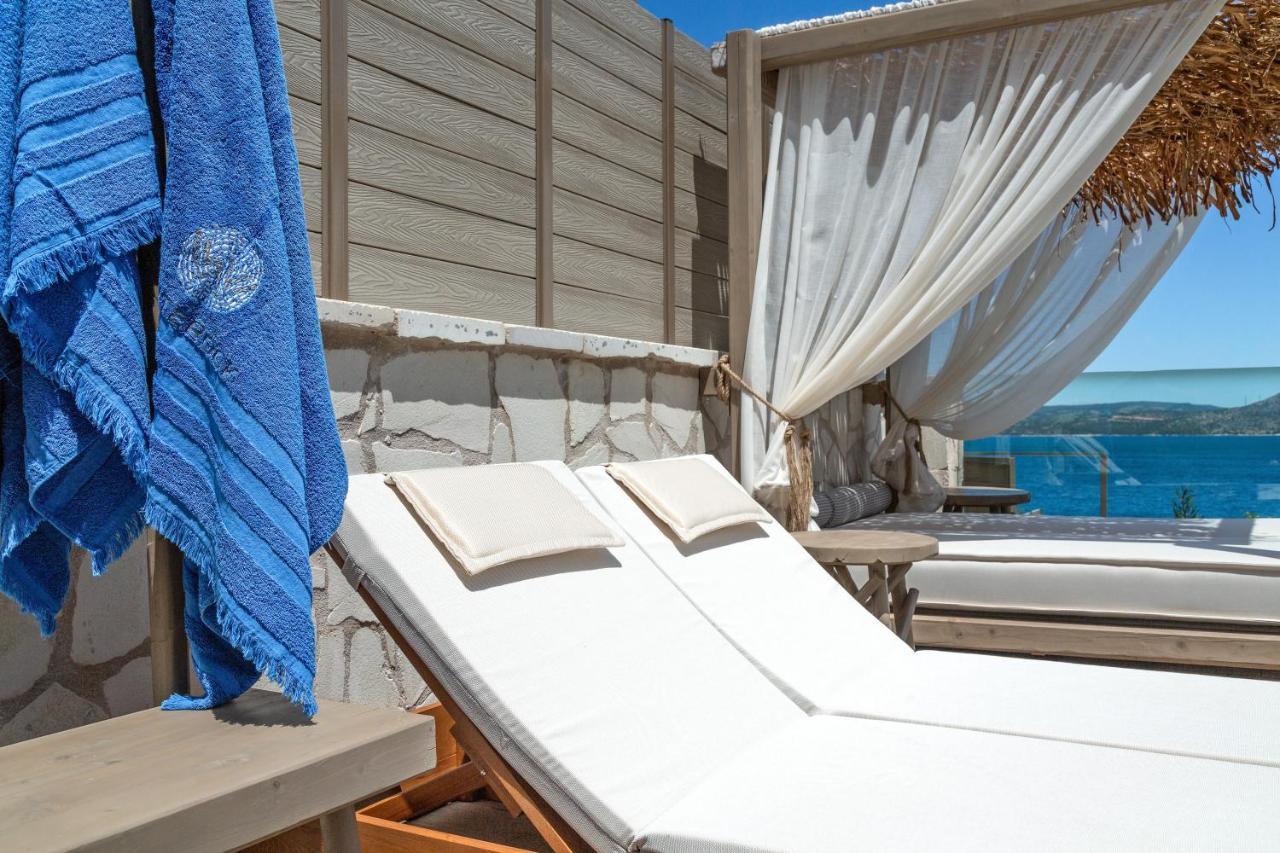 White Rock Villas Nikiana Exterior photo